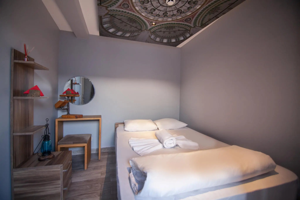 Standard Double room (full double bed)