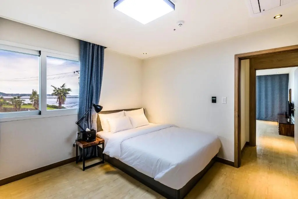 Premier room