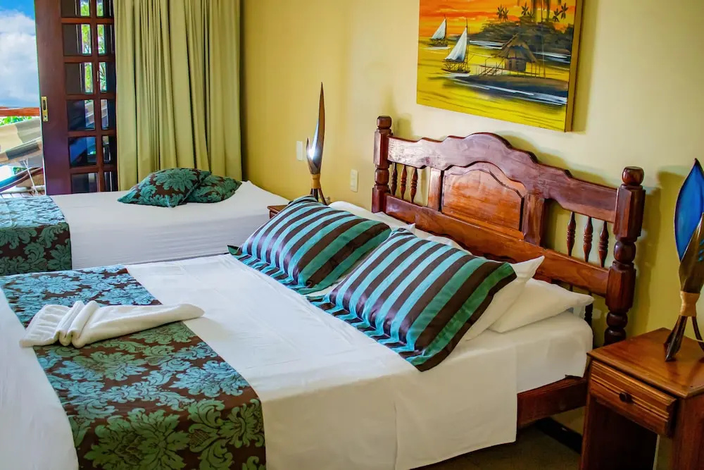 Standard Triple room with ocean view