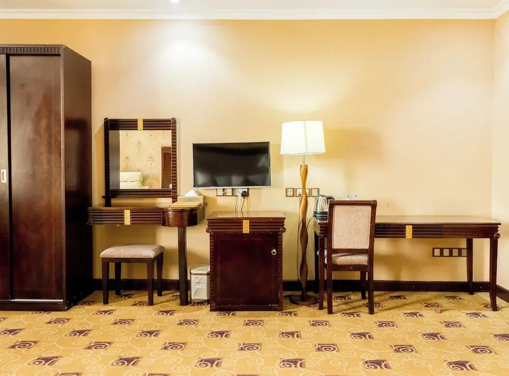 Deluxe Double room (full double bed)