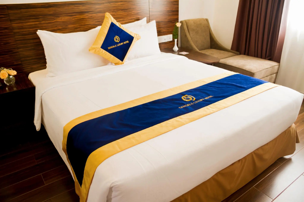 Double Suite (full double bed)