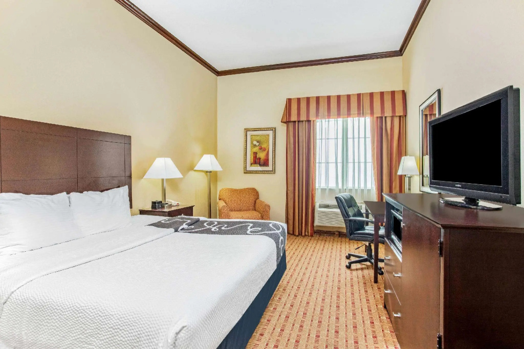 La Quinta Inn & Suites by Wyndham Ennis - Chambres