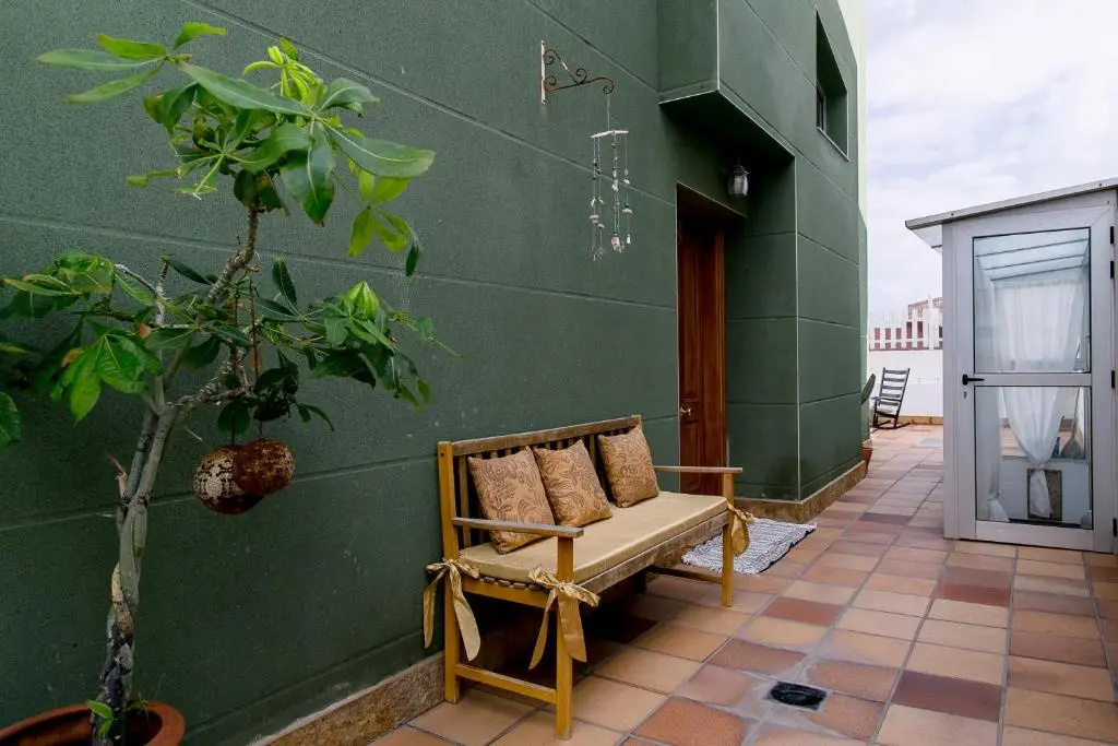 Balcony & Terrace