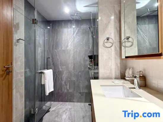 100m to the beach Laguna Beachside Residences 3BR