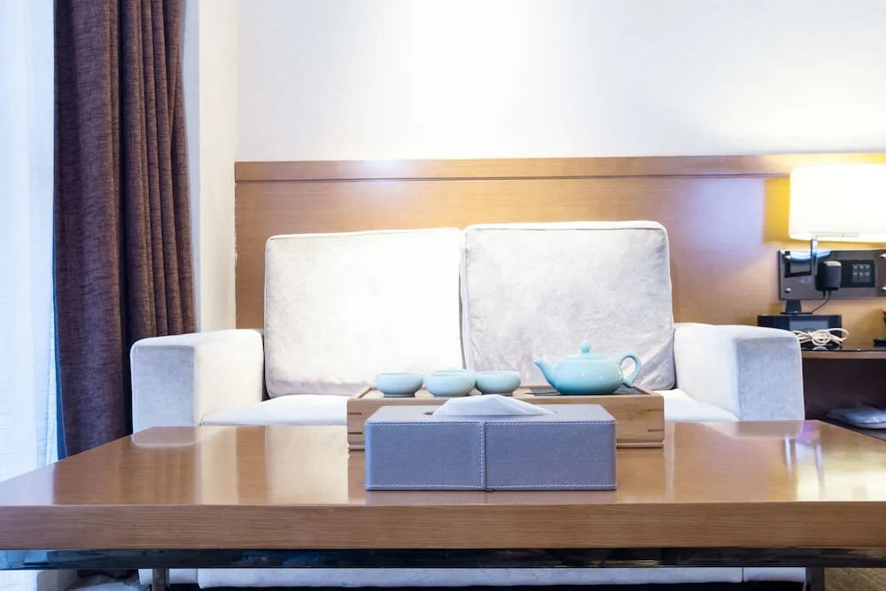 Double Suite (full double bed)
