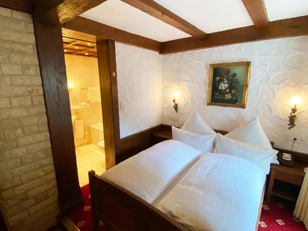 Standard Double room (full double bed)