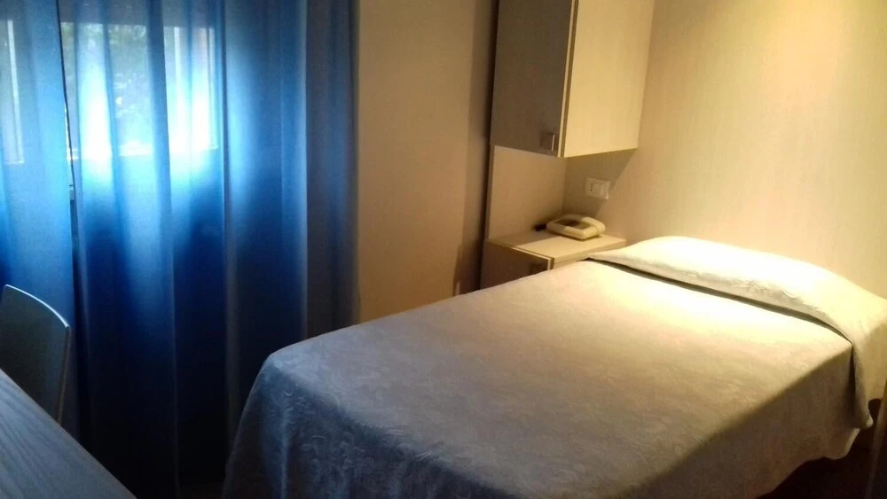 Air Hotel - Chambres