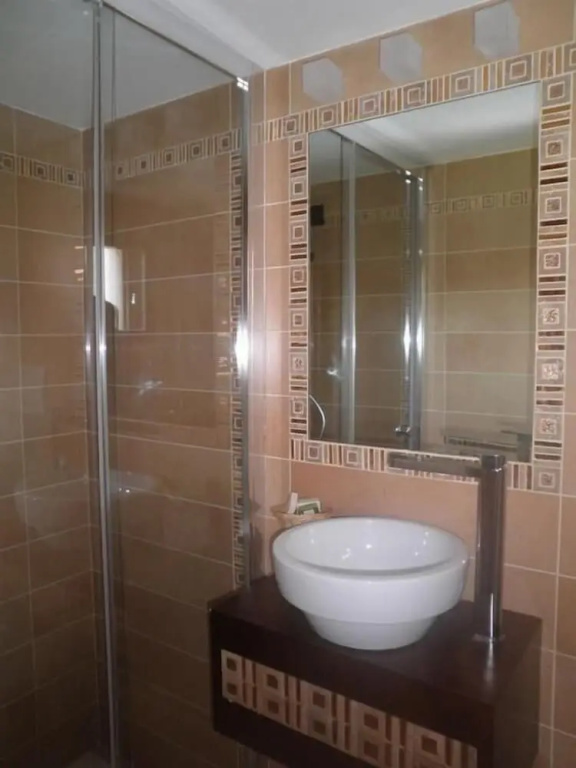 Economy room