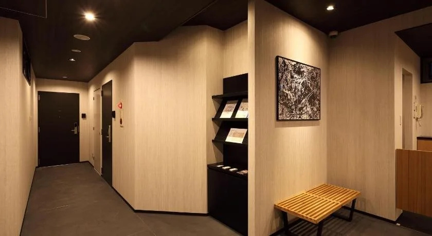 gallery_image_hidden_14