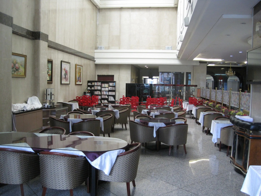 Food & Beverage