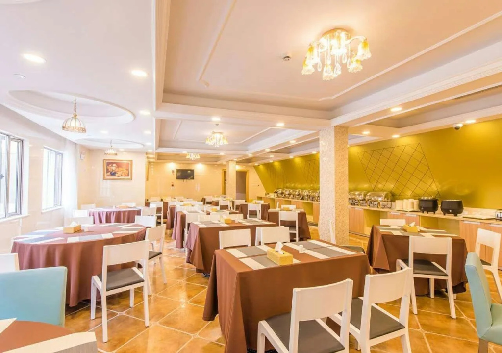 Food & Beverage