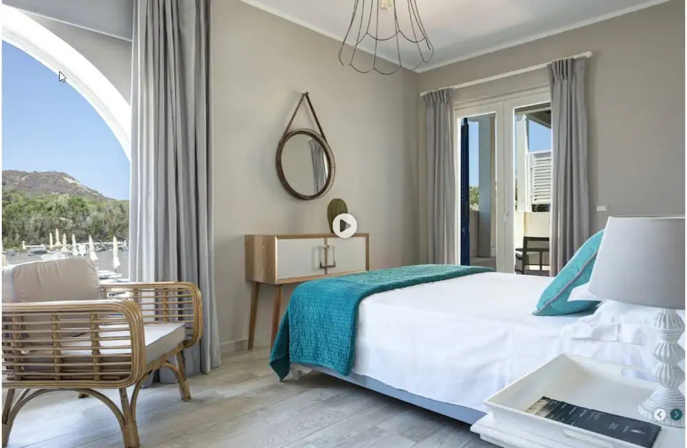Double Suite (full double bed)