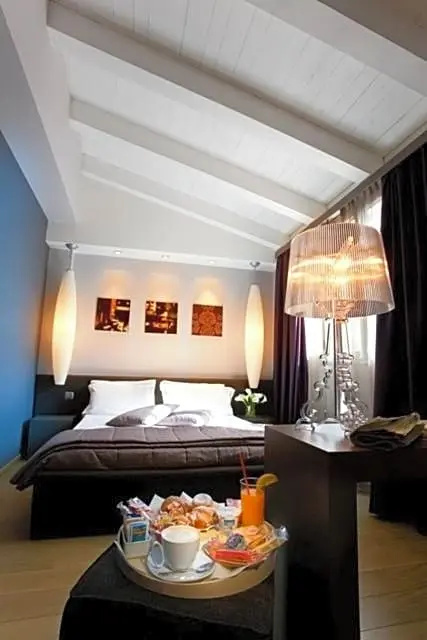 Superior Double room (full double bed)