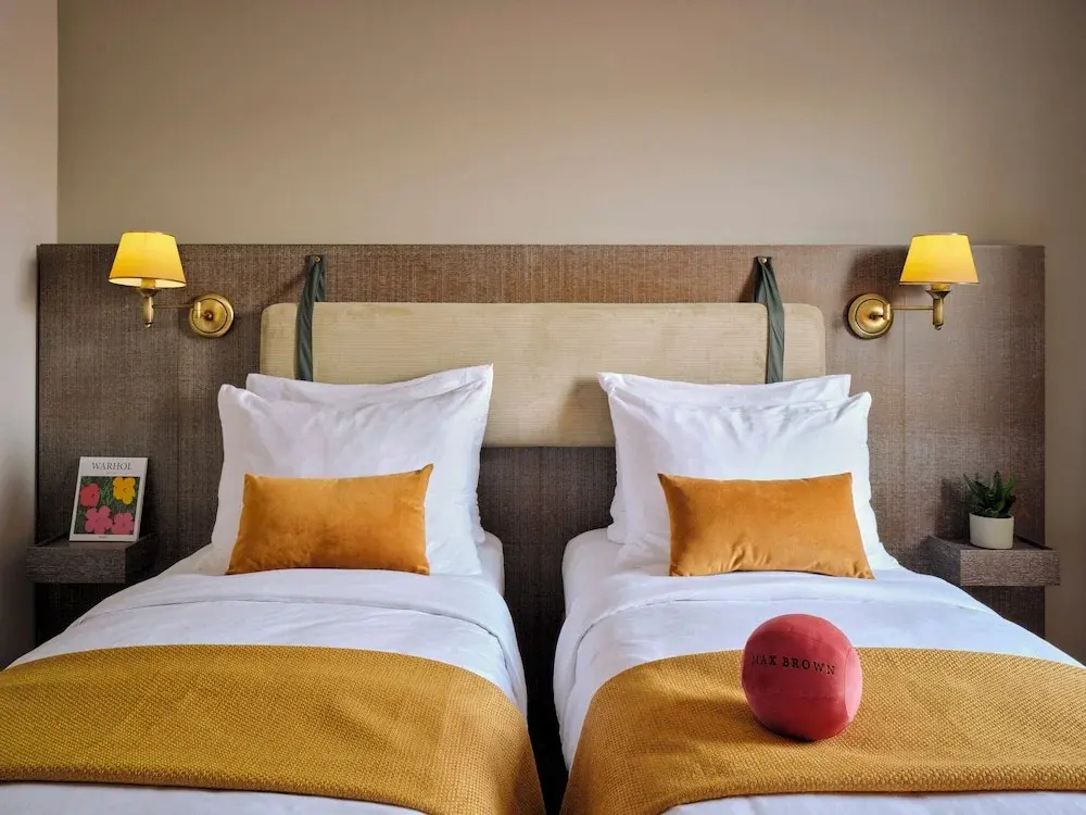Medium Double room (twin beds)