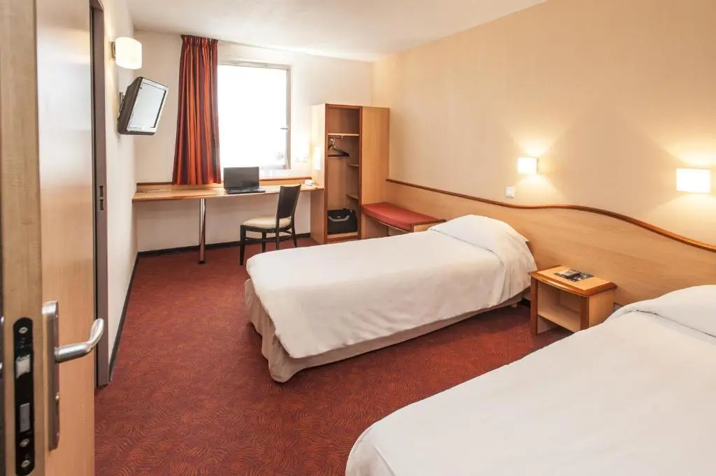 Brit Hotel Confort Montauban - Chambres