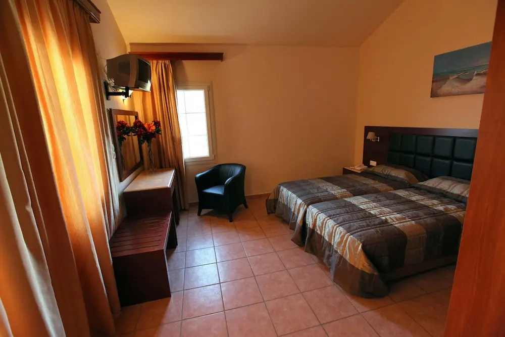 Standard Quadruple room with balcony and with sea view