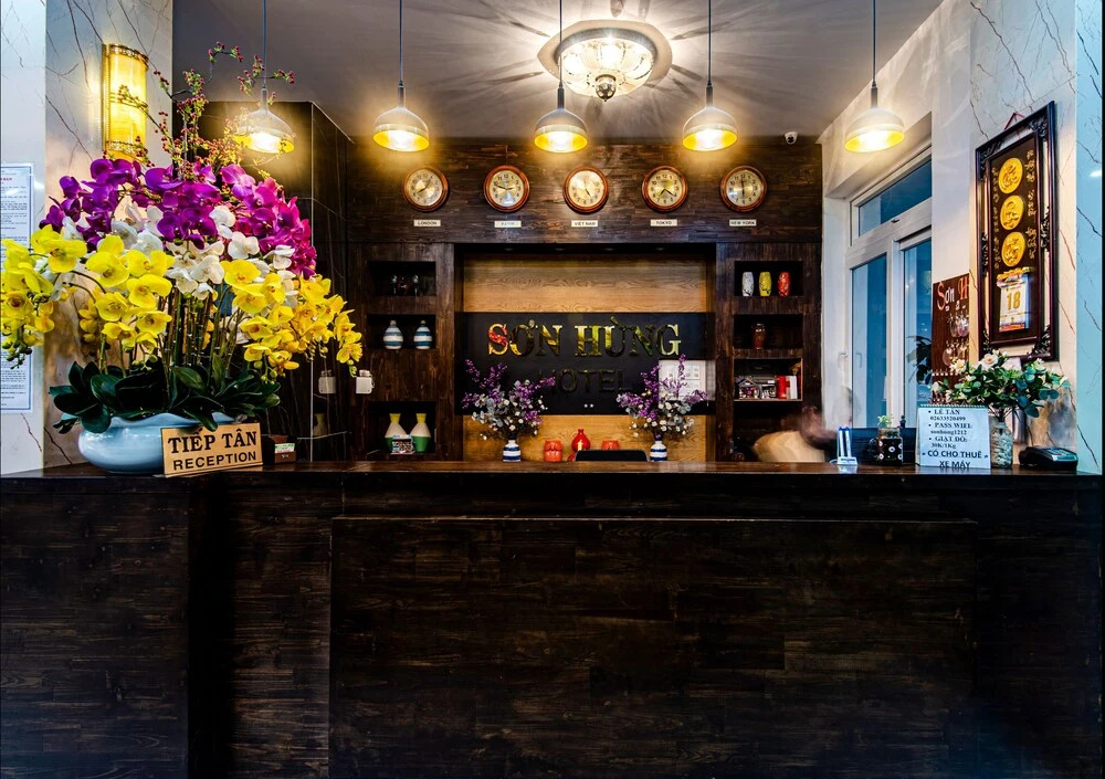 Lobby & Reception
