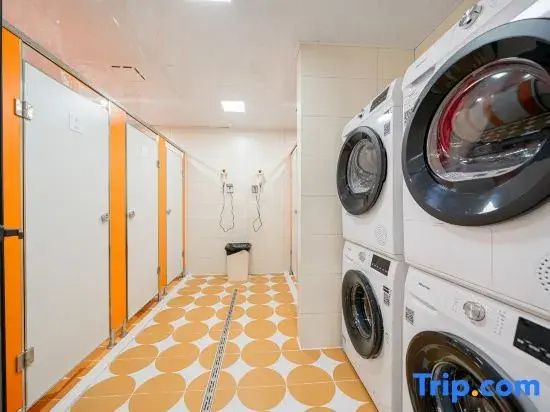 The Qixi Youth Hostel (Shanghai Hongqiao Center Branch)