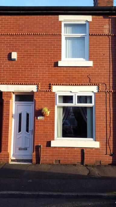 Vhouse - 2 Bed Townhouse Near Media City