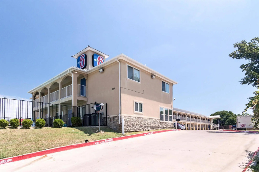 Hotel photo 1