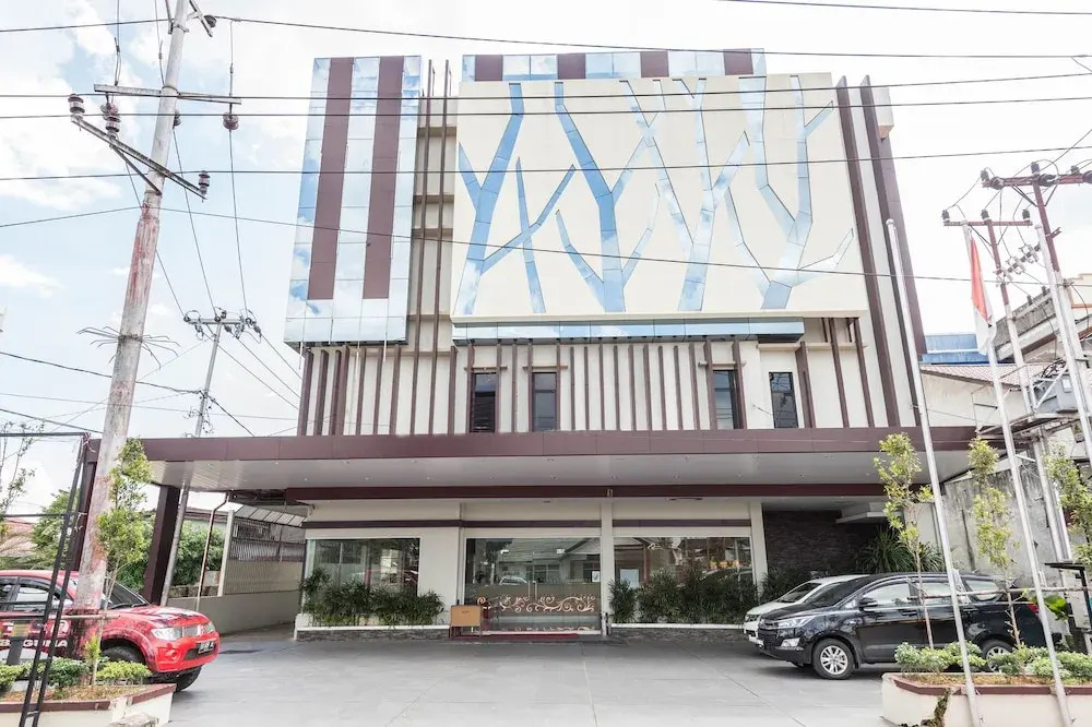 Airy Tengah Merdeka Barat 428 Pontianak