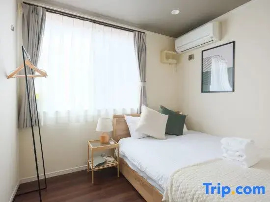 Bed in Dorm