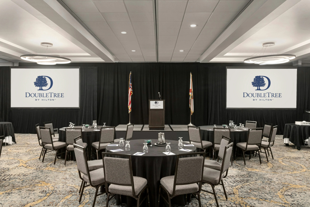 Doubletree by Hilton Fort Myers at Bell Tower Shops - Général