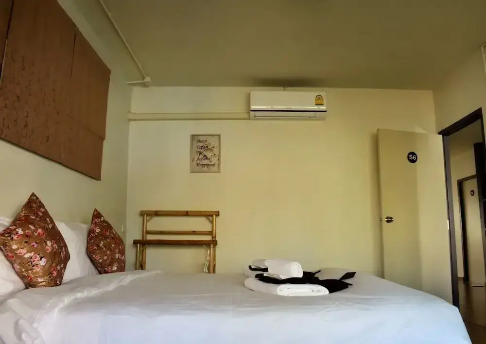 Standard Double room (full double bed)