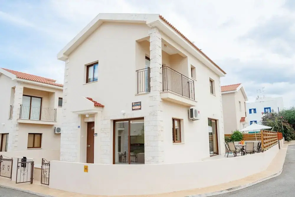 Rent Private Villas 007