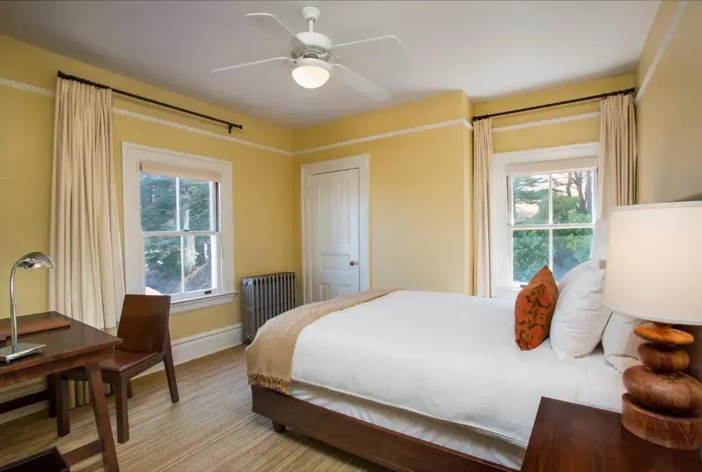 2 Bedrooms Historic Suite