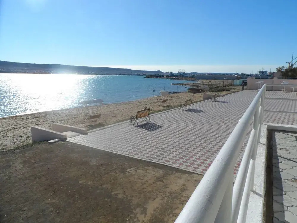 Beach & Waterfront