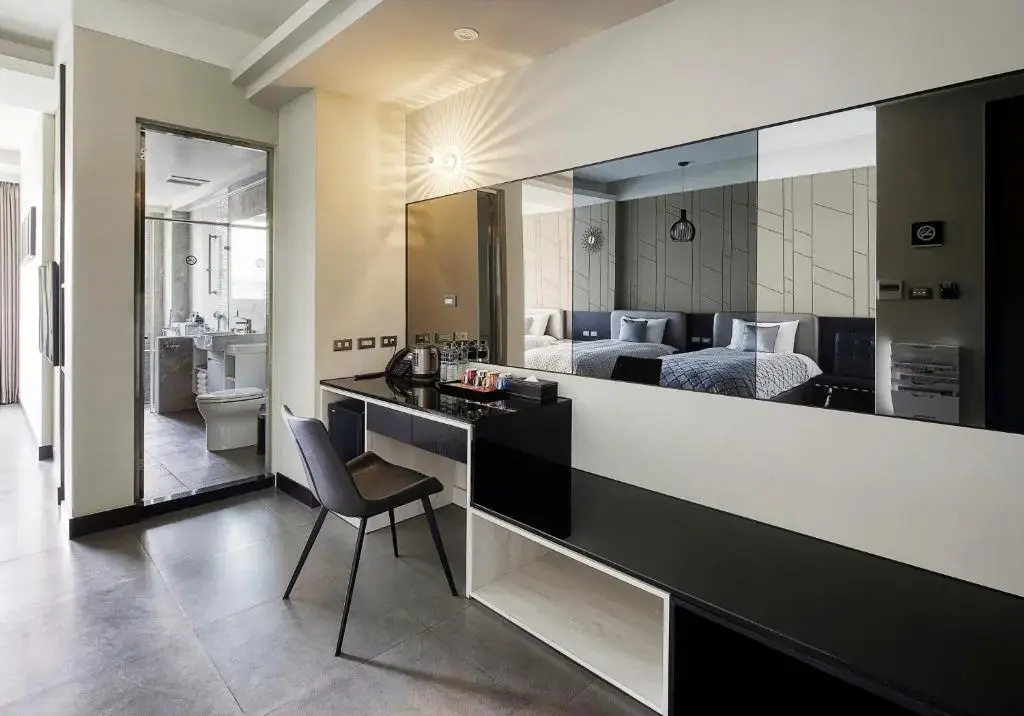 Deluxe Suite