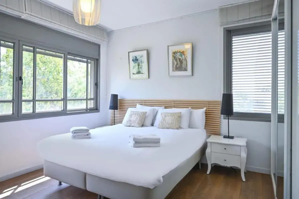 Classy 2BR in Amsterdam by HolyGuest