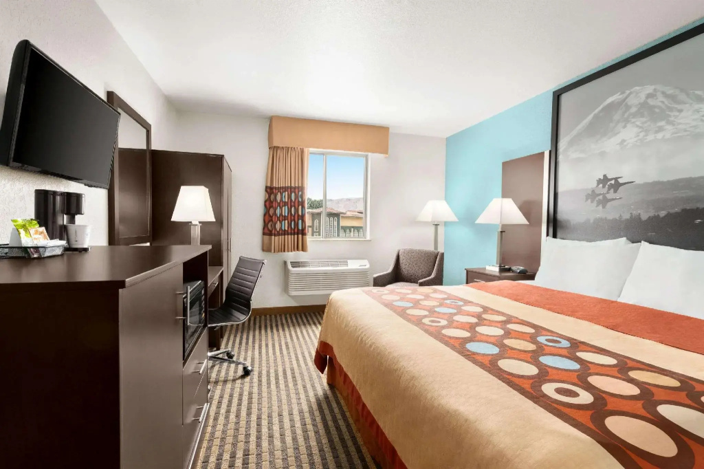 Standard Double room (full double bed)