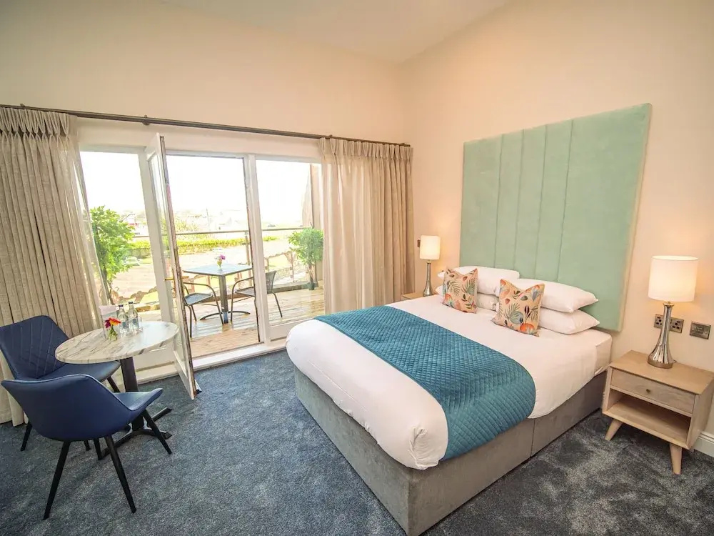 Standard Double room with balcony and beachfront (full double bed)