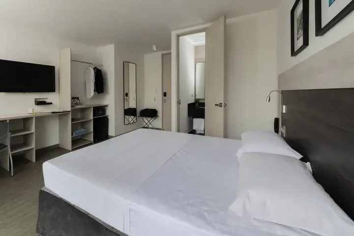 Triple Suite