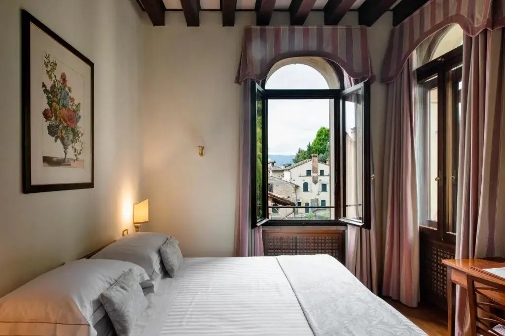Hotel Villa Cipriani - Chambres
