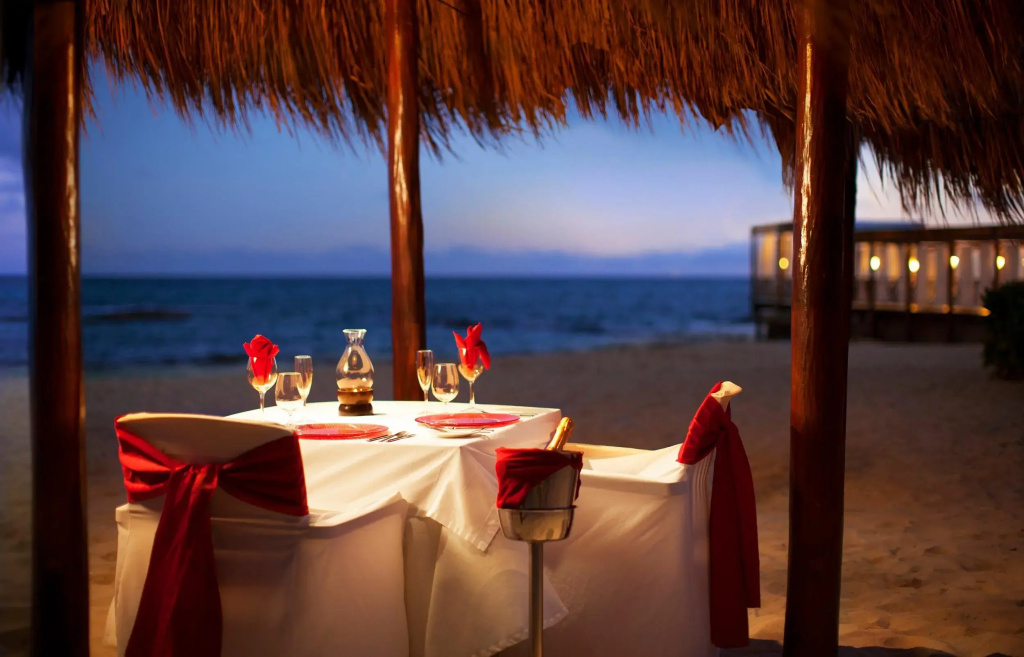 El Dorado Royale, Catamarán, Cenote & More Inclusive Aparthotel