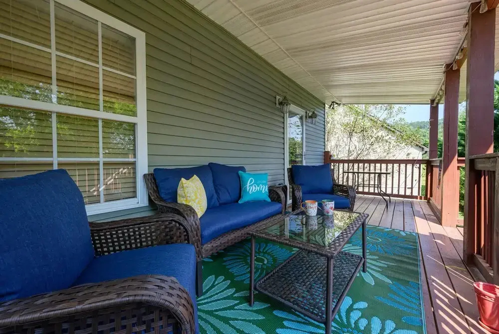 Bradley Bungalow Sleeps 11 Sevierville
