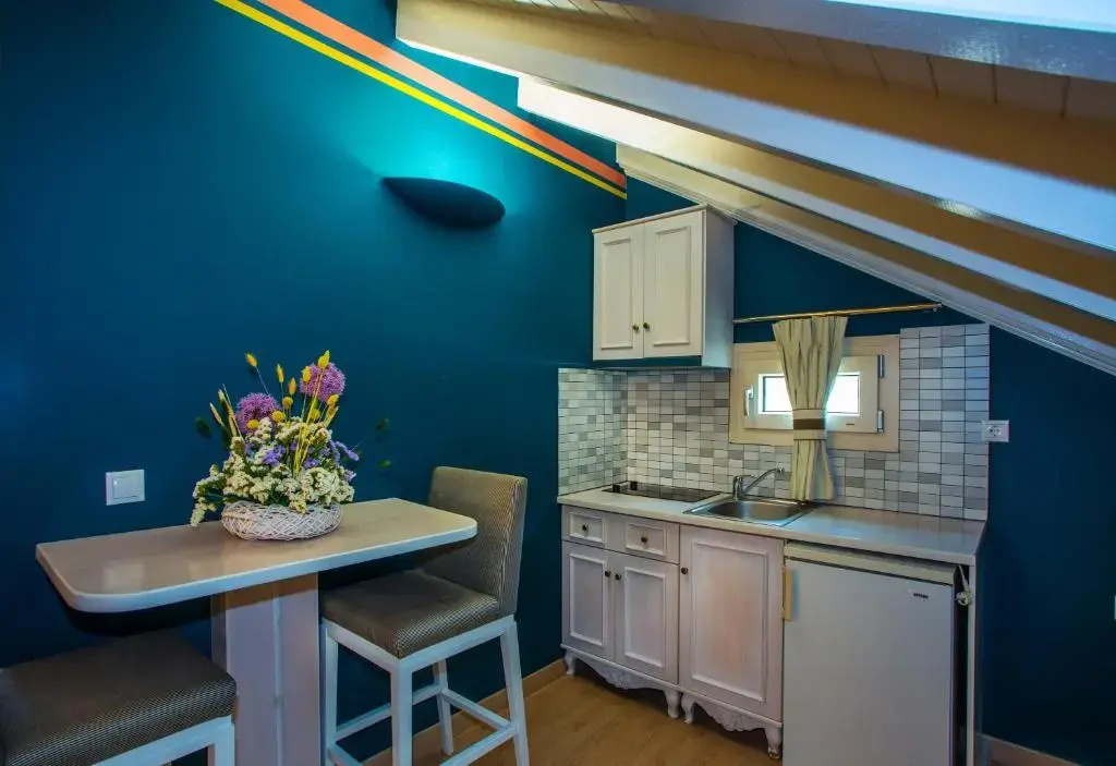 1 Bedroom Attic Apartment with sea view