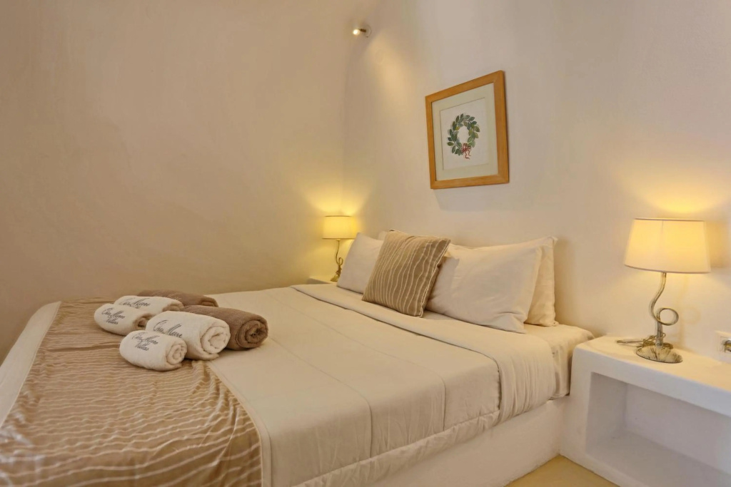 Oia Mare Villas, Santorini — 4