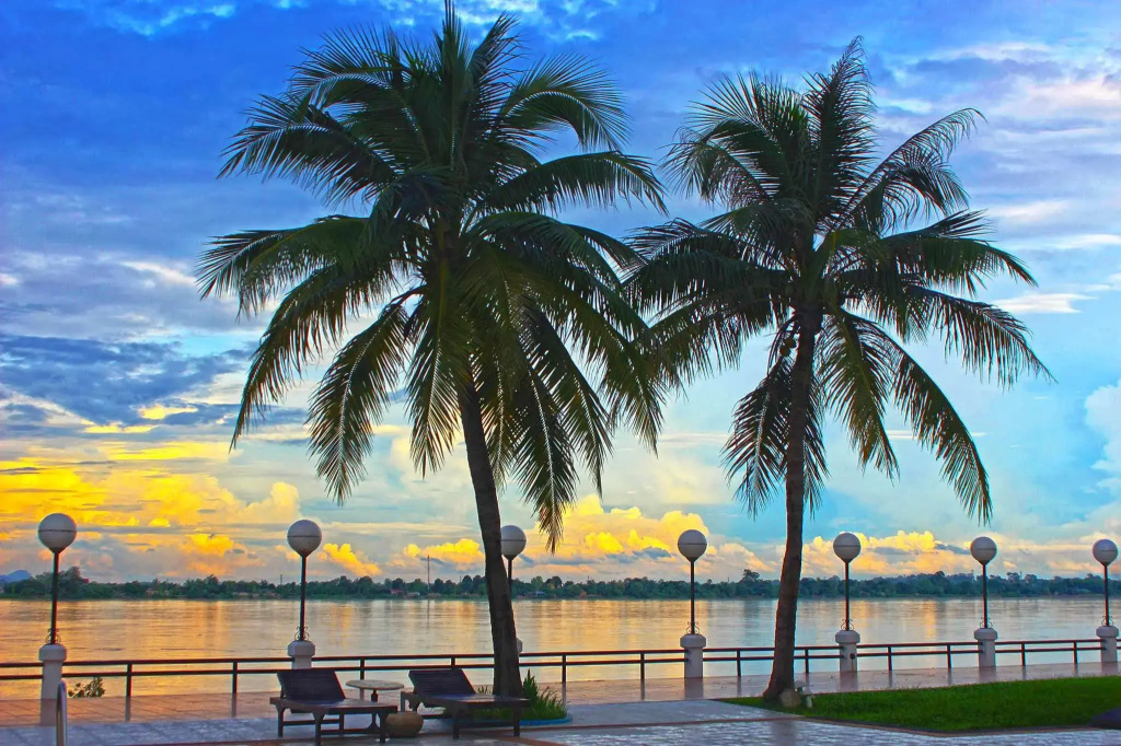 Beach & Waterfront