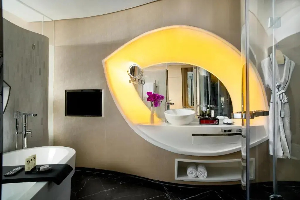 Luxury Double room (full double bed)