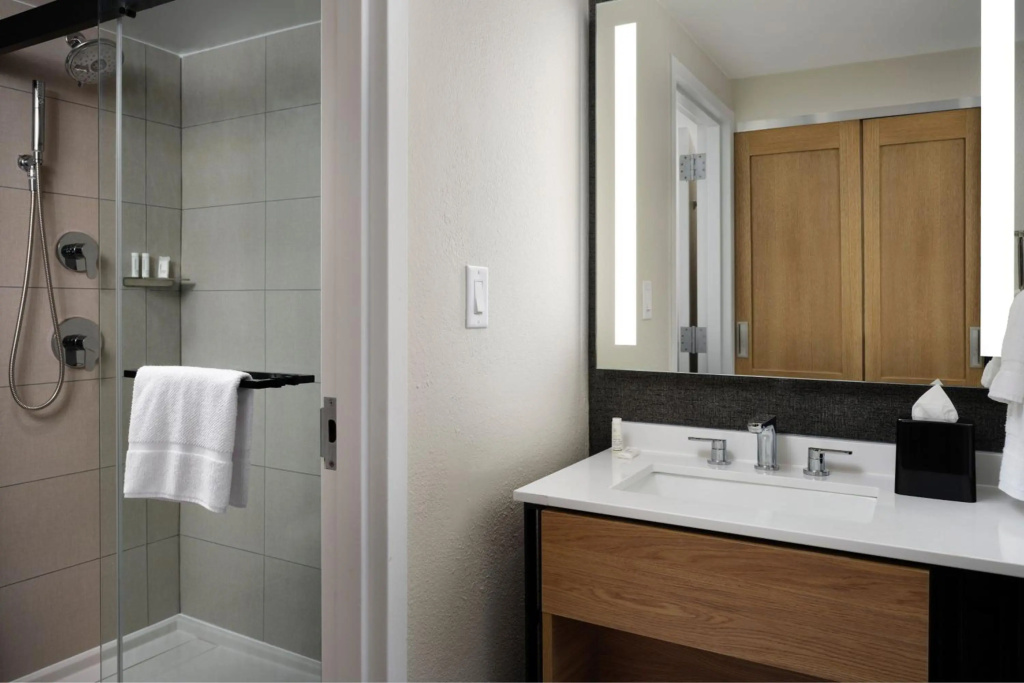 Sheraton Grand Rapids Airport Hotel - Général