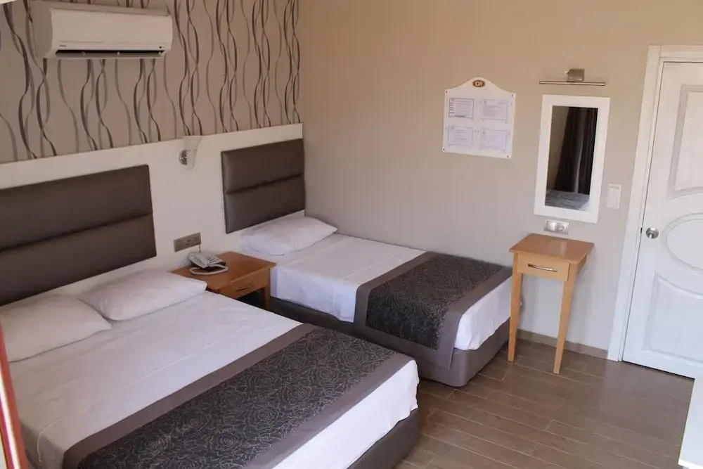 Standard Triple room with balcony