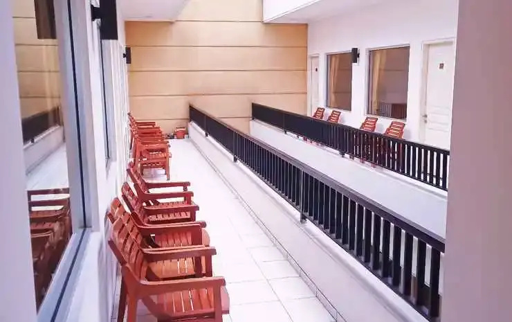 Flamboyan Pondok Wisata & Cafe