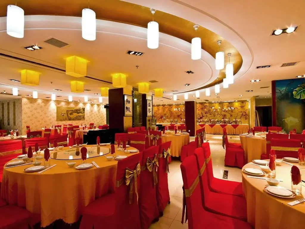 Food & Beverage