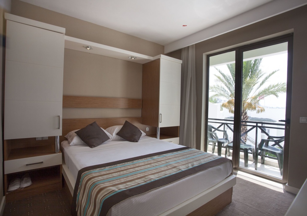 Adin Beach Hotel photo 3