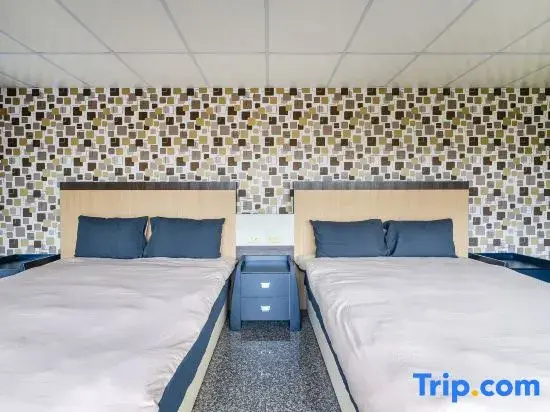 Standard Quadruple room with balcony