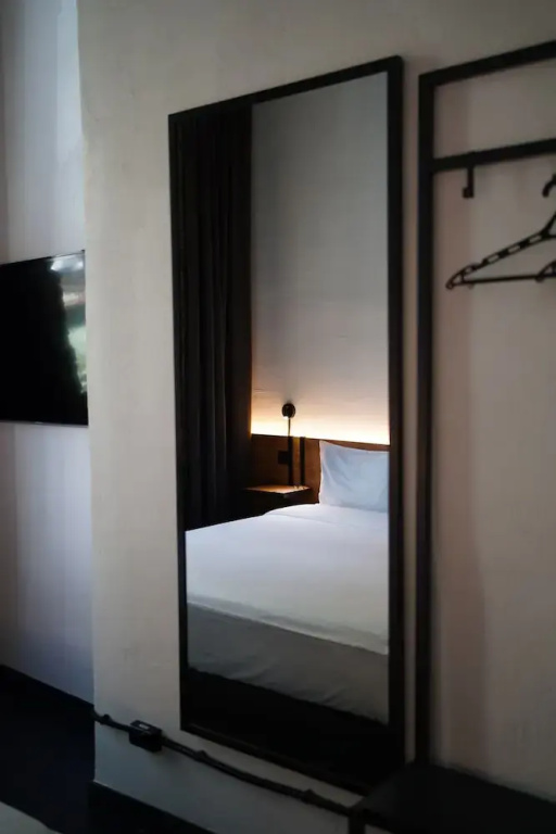 Economy room